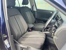 Volkswagen T-Roc TSI SE 
