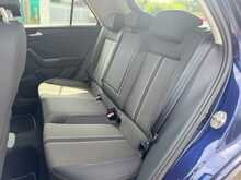 Volkswagen T-Roc TSI SE 