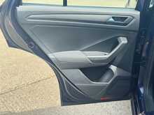 Volkswagen T-Roc TSI SE 