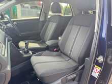 Volkswagen T-Roc TSI SE 