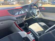 Volkswagen Polo TSI beats 
