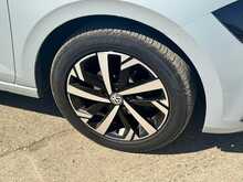 Volkswagen Polo TSI beats 