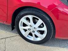 Toyota Yaris VVT-h Excel 