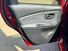 Toyota Yaris VVT-h Excel 