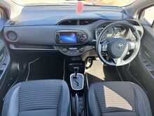 Toyota Yaris VVT-h Excel 