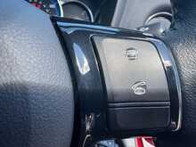 Toyota Yaris VVT-h Excel 
