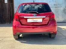 Toyota Yaris VVT-h Excel 