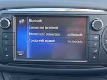 Toyota Yaris VVT-h Excel 