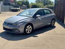 Volkswagen Golf TSI Life 