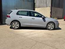 Volkswagen Golf TSI Life 