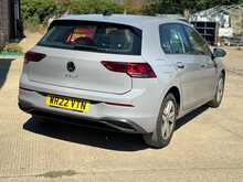 Volkswagen Golf TSI Life 