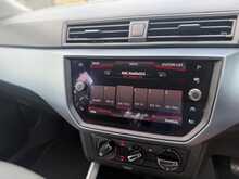 SEAT Arona TSI SE Technology 