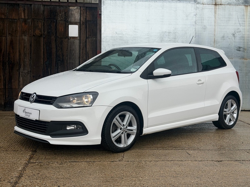 1.2 TSI R-Line Hatchback 3dr Petrol Manual Euro 5 (105 ps)