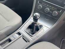 Volkswagen Golf TSI EVO SE Nav 
