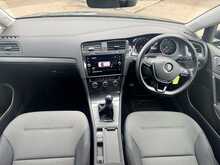 Volkswagen Golf TSI EVO SE Nav 
