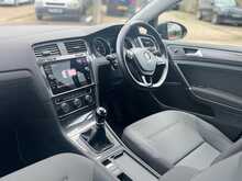 Volkswagen Golf TSI EVO SE Nav 