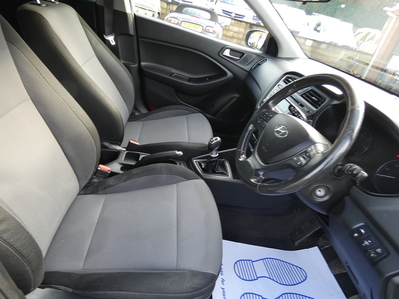 Hyundai 2018 18 HYUNDAI I20 1.4CRDI SE 5 DOOR HATCH STUNNING CAR