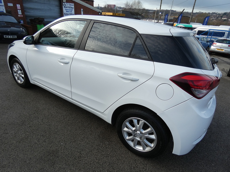 Hyundai 2018 18 HYUNDAI I20 1.4CRDI SE 5 DOOR HATCH STUNNING CAR
