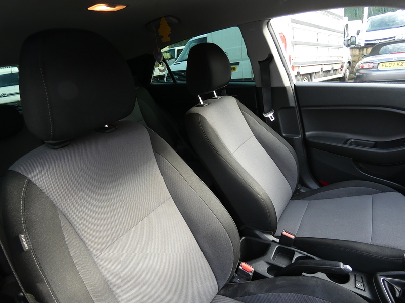 Hyundai 2018 18 HYUNDAI I20 1.4CRDI SE 5 DOOR HATCH STUNNING CAR