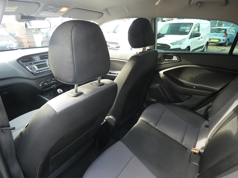 Hyundai 2018 18 HYUNDAI I20 1.4CRDI SE 5 DOOR HATCH STUNNING CAR