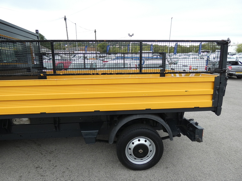 Renault 2007 07 RENAULT MASTER ML35 2.3DCI 3.2M TIPPER 1 COMPANY OWNER