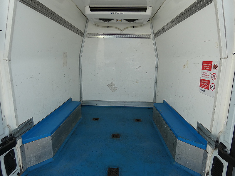 Renault 2015 64 RENAULT MASTER 2.3DCI MWB DUAL COMPARTMENT FREEZER CHILLER THERMO KING
