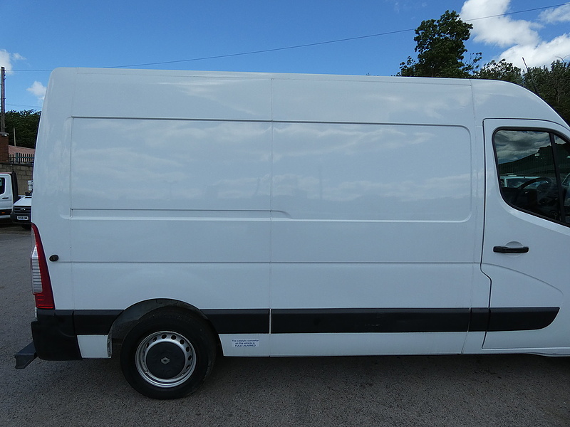 Renault 2015 64 RENAULT MASTER 2.3DCI MWB DUAL COMPARTMENT FREEZER CHILLER THERMO KING