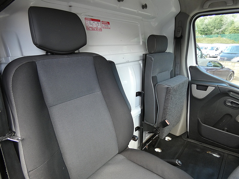 Renault 2015 64 RENAULT MASTER 2.3DCI MWB DUAL COMPARTMENT FREEZER CHILLER THERMO KING