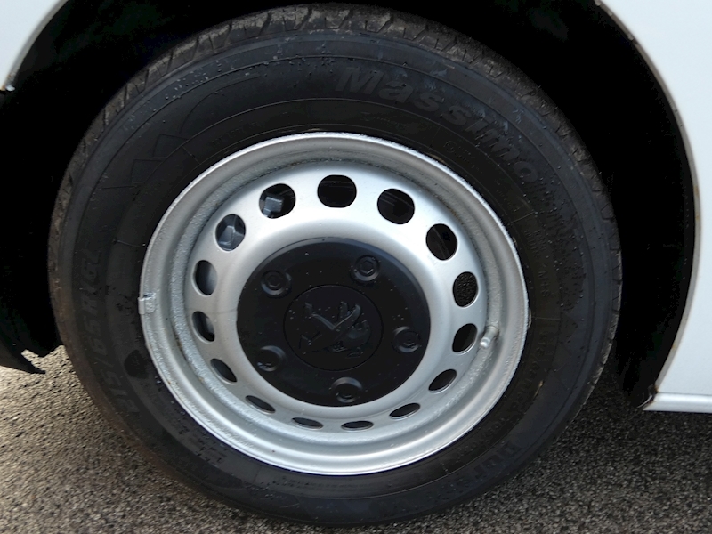 Peugeot 2017 17 PEUGEOT EXPERT 1.6HDI 6 SEAT CREW 2 CAGE DOG VAN EURO 6