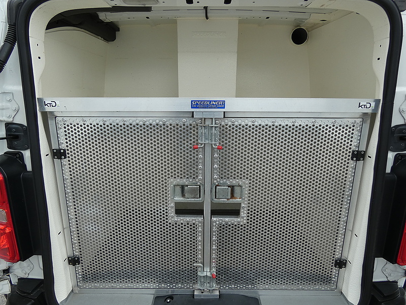 Peugeot 2017 66 PEUGEOT EXPERT 1.6HDI 6 SEAT CREW 2 CAGE DOG VAN EURO 6 116K