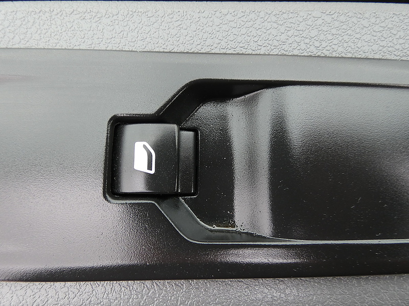 Peugeot 2017 66 PEUGEOT EXPERT 1.6HDI 6 SEAT CREW 2 CAGE DOG VAN EURO 6 116K