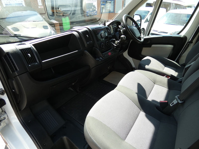 Peugeot 2014 14 PEUGEOT BOXER 2.2HDI 335 DROPSIDE PICKUP 4M BODY