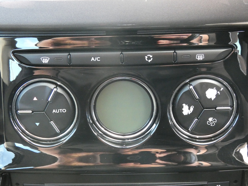 Citroen 2015 15 CITROEN C3 1.6 BLUEHDI EXCLUSIVE ONLY 31K CAT N