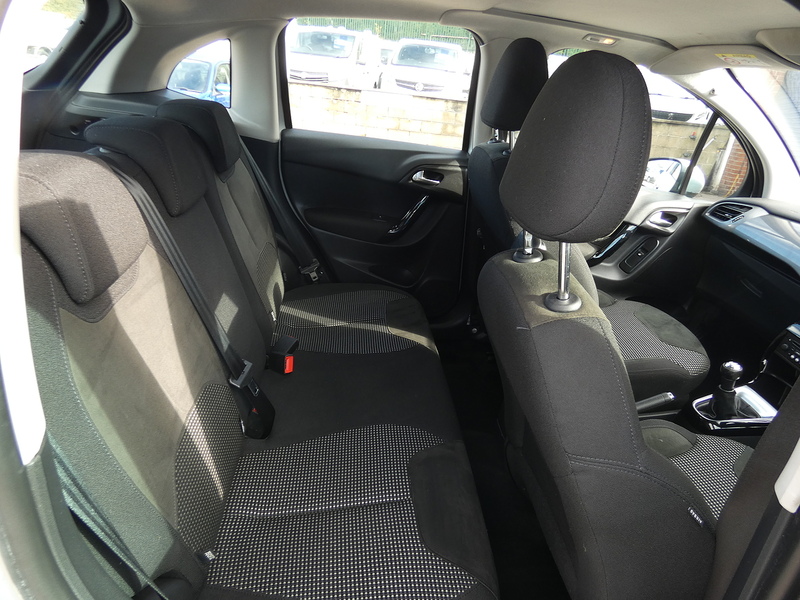 Citroen 2015 15 CITROEN C3 1.6 BLUEHDI EXCLUSIVE ONLY 31K CAT N