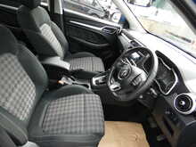 2020 20 MG ZS T-GDI EXCITE SUV 1.0 AUTO LOTS OF SPEC STUNNING