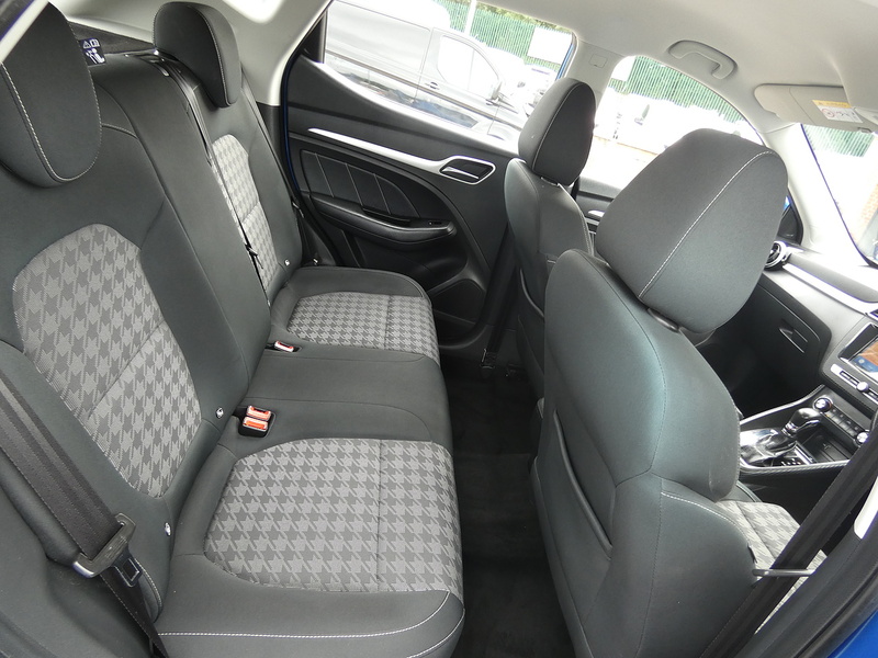 MG 2020 20 MG ZS T-GDI EXCITE SUV 1.0 AUTO LOTS OF SPEC STUNNING