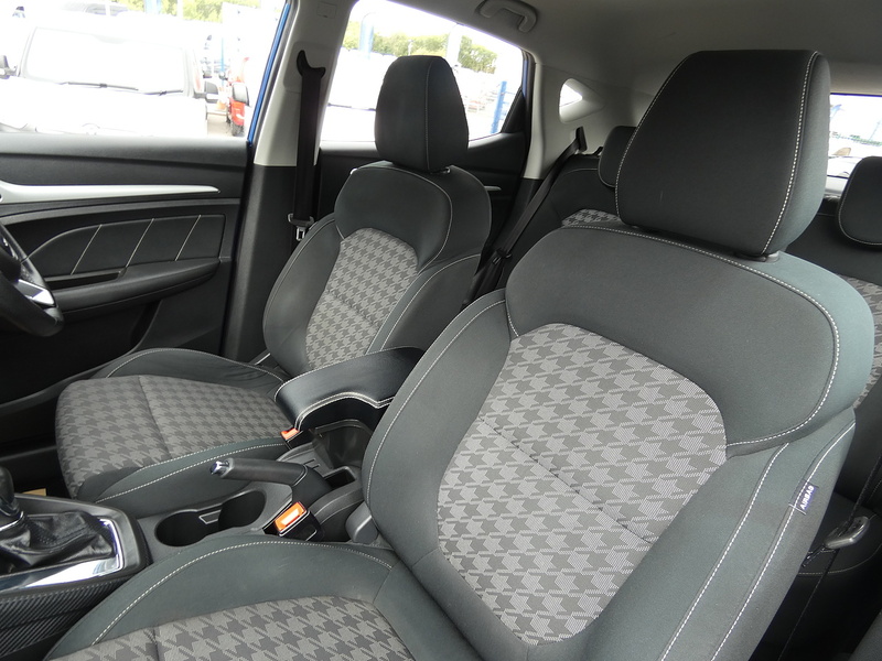 MG 2020 20 MG ZS T-GDI EXCITE SUV 1.0 AUTO LOTS OF SPEC STUNNING