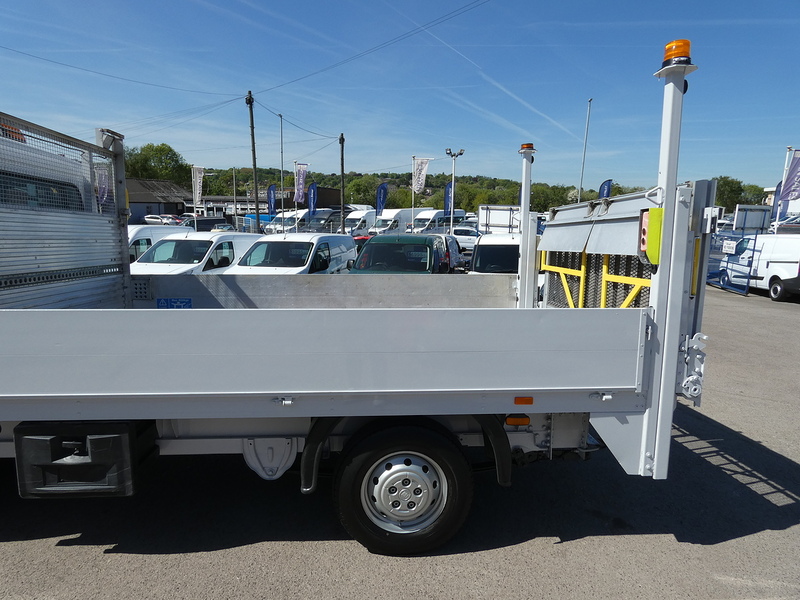 Fiat 2018 68 FIAT DUCATO 2.3 MULTIJET 35 LWB 3.6M DROPSIDE PICKUP WITH TAIL LIFT