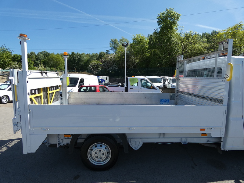 Fiat 2018 68 FIAT DUCATO 2.3 MULTIJET 35 LWB 3.6M DROPSIDE PICKUP WITH TAIL LIFT