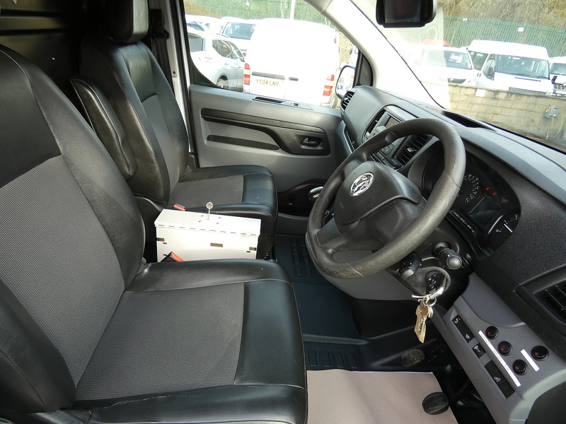 Vauxhall 2019 69 VAUXHALL VIVARO 1.5 TURBO D 2900 EDITION L1H1 ONLY 44K LOOK