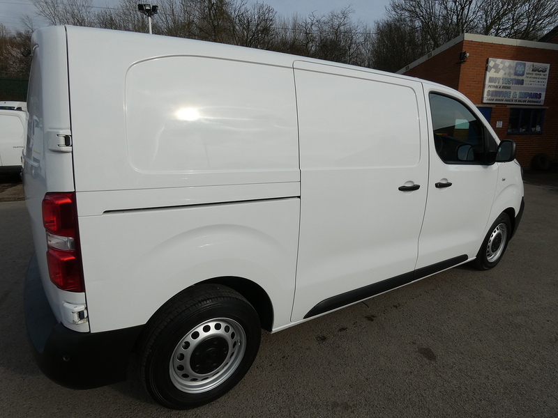 Vauxhall 2019 69 VAUXHALL VIVARO 1.5 TURBO D 2900 EDITION L1H1 ONLY 44K LOOK