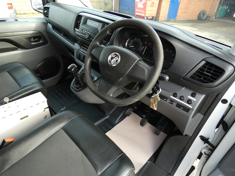 Vauxhall 2019 69 VAUXHALL VIVARO 1.5 TURBO D 2900 EDITION L1H1 ONLY 44K LOOK
