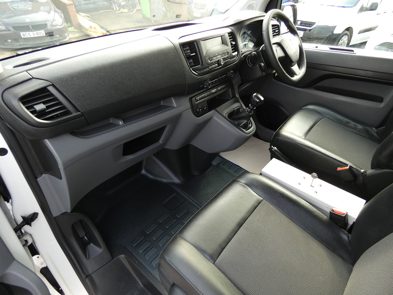 Vauxhall 2019 69 VAUXHALL VIVARO 1.5 TURBO D 2900 EDITION L1H1 ONLY 44K LOOK