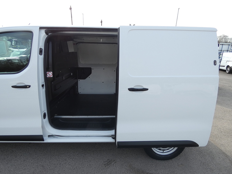 Vauxhall 2019 69 VAUXHALL VIVARO 1.5 TURBO D 2900 EDITION L1H1 ONLY 44K LOOK