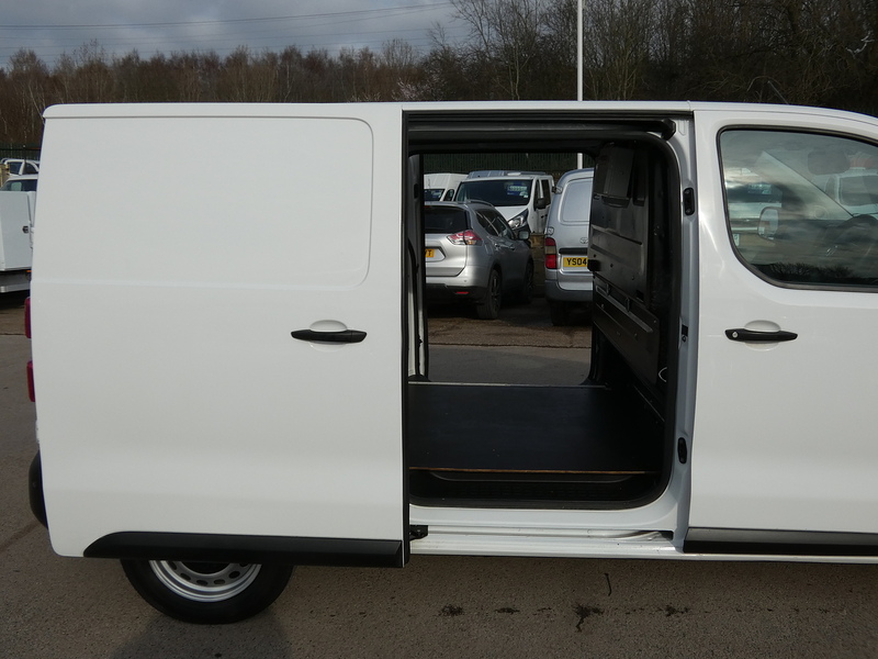 Vauxhall 2019 69 VAUXHALL VIVARO 1.5 TURBO D 2900 EDITION L1H1 ONLY 44K LOOK