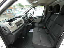 2017 67 RENAULT TRAFIC 1.6DCI 27 BUSINESS L1H1 MEGA LOW MILES