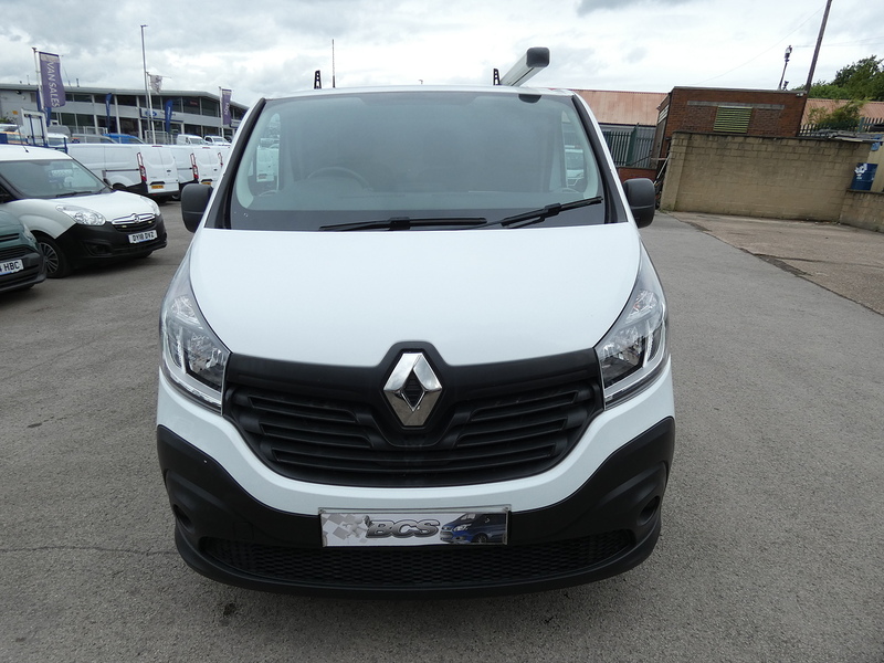 Renault 2017 67 RENAULT TRAFIC 1.6DCI 27 BUSINESS L1H1 MEGA LOW MILES