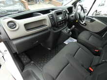 2017 67 RENAULT TRAFIC 1.6DCI 27 BUSINESS L1H1 MEGA LOW MILES