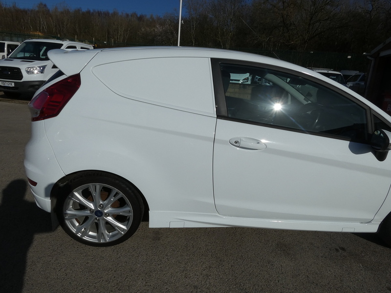 Ford 2017 17 FORD FIESTA VAN 1.5 TDCI SPORT NO VAT BONNY MOTOR