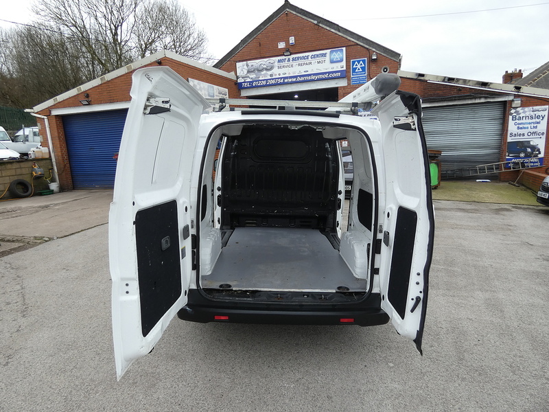 Nissan 2015 64 NISSAN NV200 1.5DCI ACENTA PANEL VAN FULL HISTORY